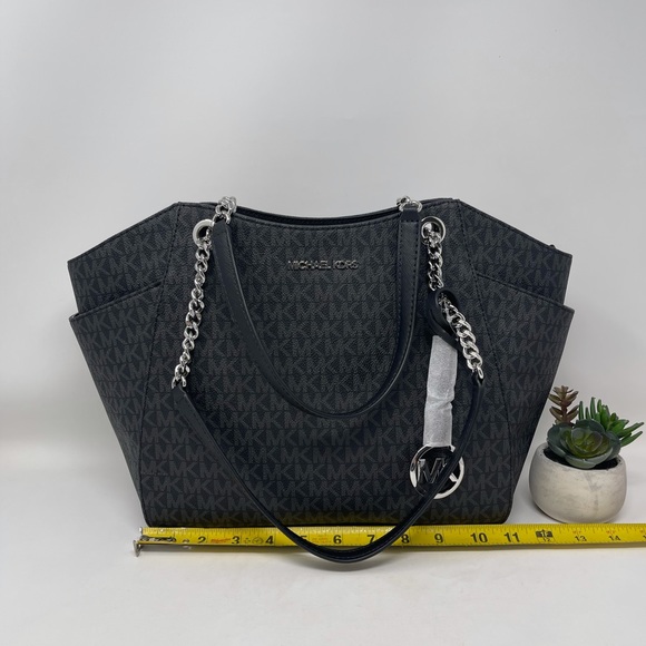 Michael Kors JST Large Chain Shoulder Bag - Picture 2 of 10